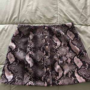 Urban Outfitters Snake Print Button-Front  Mini Skirt sz M